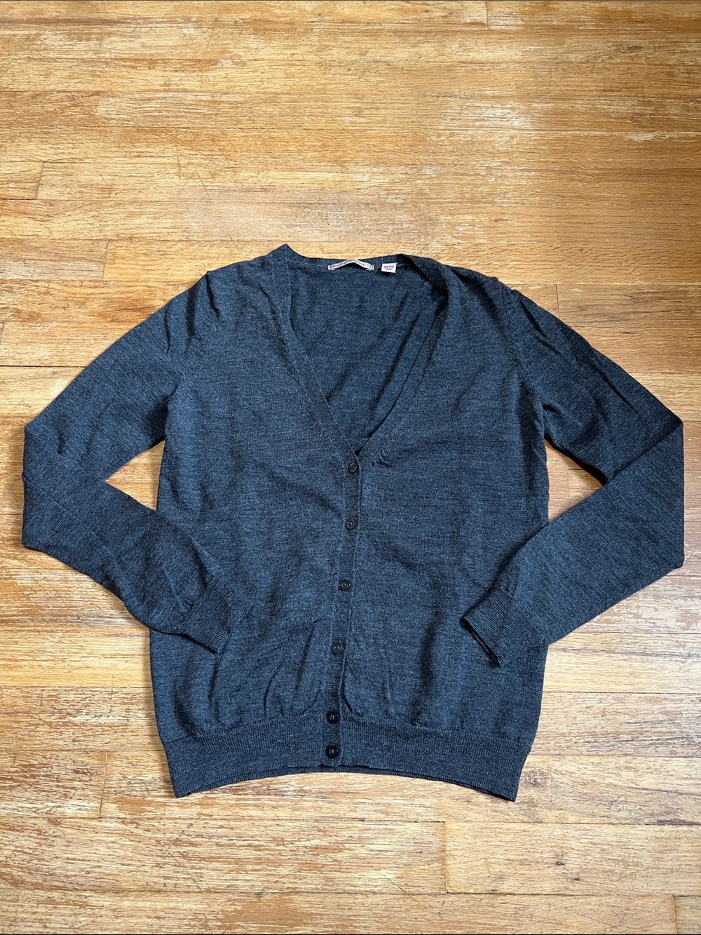 Uniqlo 100% Extra Fine Merino Wool Cardigan Sweater Grey size small